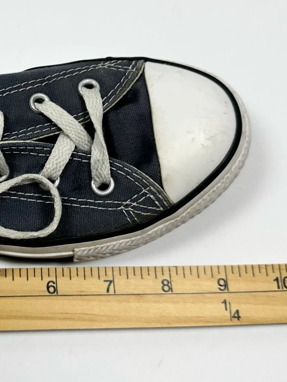 Converse Low Top Navy Youth Unisex Size 2 Casual Fashion Hipster Punk Retro